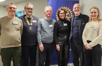 Nýkjörin stjórn Rótarýklúbbsins Straums 2026-2027